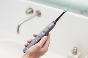Philips Sonicare DiamondClean SMART Silver HX9924/47, sonický kartáček (poničený obal)