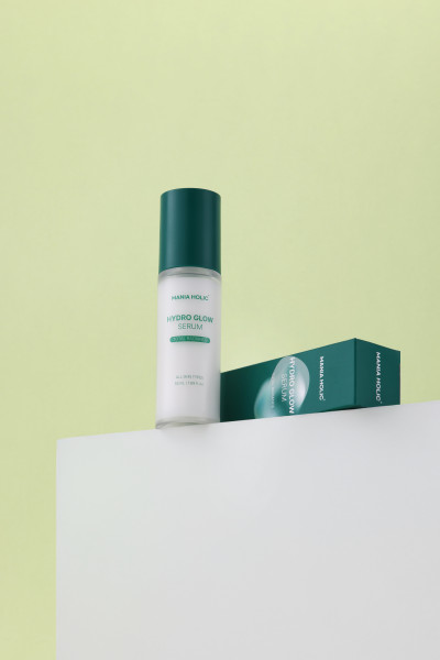 Mania Holic Hydro Glow serum, rozjasňující hydratační sérum s 10 formami kyseliny hyaluronové, 50 ml