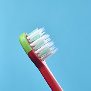 Brush-baby Dinosaur FlossBrush™, dětský zubní kartáček s dinosaury, 2 ks, 3-6 let