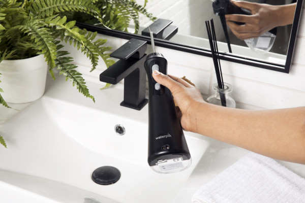 Waterpik Cordless Plus WP492 ústní sprcha, černá