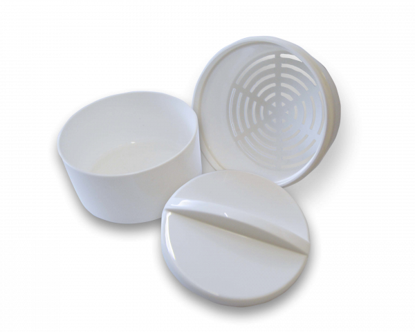 Dóza pro zubní náhrady se sítkem