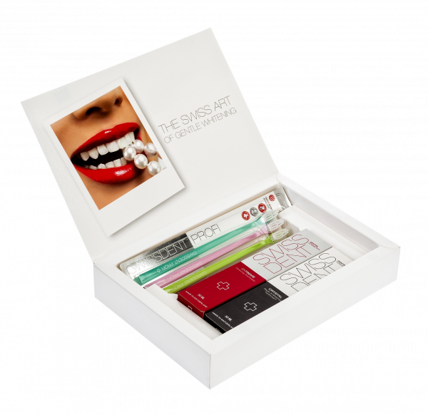 SWISSDENT DAY/NIGHT luxusní sada (1x pasta EXTREME 50 ml, 1x parta CRYSTAL 50 ml, 3x kartáček Swissdent)