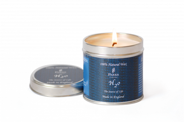 Parks H2O Svíčka s příjemnou svěží vůní v plechovce, 225 g