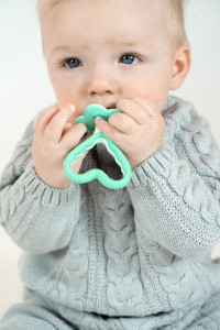 Brush-baby First Brush & Teether, zubní kartáček a kousátko, 0-18 měsíců