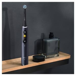 Oral-B iO Series 8N Black Onyx elektrický kartáček