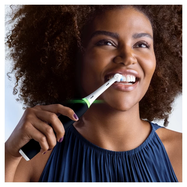 Oral-B iO Series 3 Matt Black/Ice Blue Duo elektrický zubní kartáček