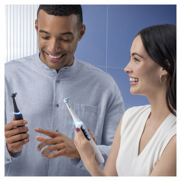 Oral-B iO Series 8N Black Onyx elektrický kartáček