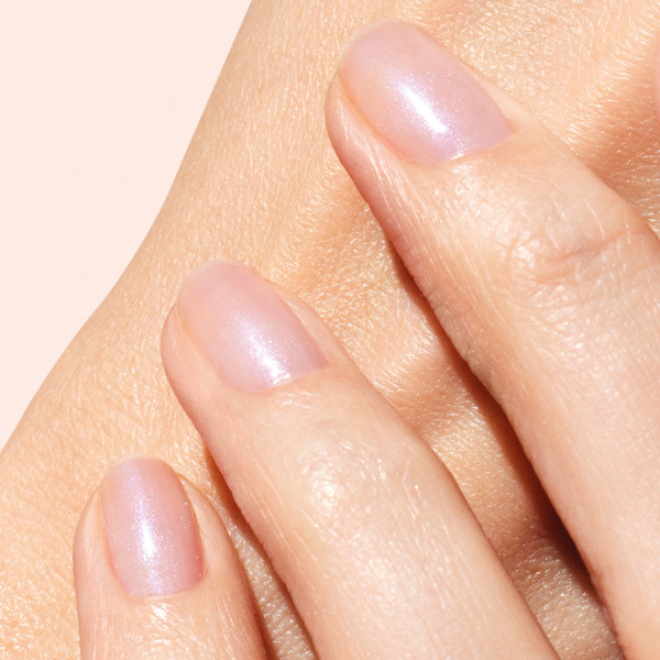 Manucurist Active™ Bright, Pečující a rozjasňující lak na nehty, 15 ml