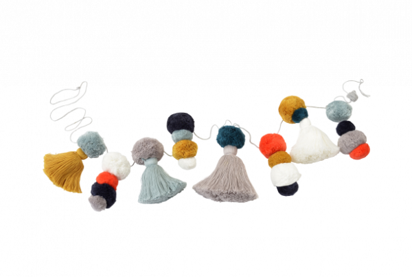 Kikadu girlanda se střapci