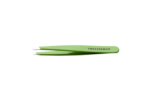 Tweezerman SLANT Green Apple pinzeta, zelené jablko