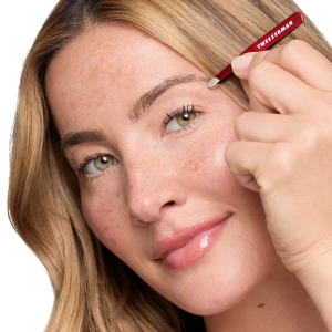 Tweezerman Vintage Rose Mini Slant Tweezer – pinzeta na obočí s pouzdrem
