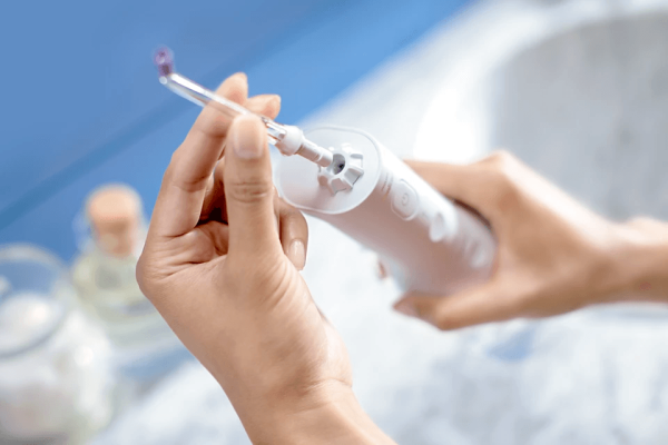 Philips Sonicare 9000 DiamondClean a Přenosná ústní sprcha HX3886/41 Sonický elektrický zubní kartáček a přístroj pro mezizubní hygienu