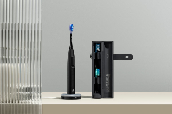 Oclean X Ultra Set Black pouzdro a sonický kartáček, černý