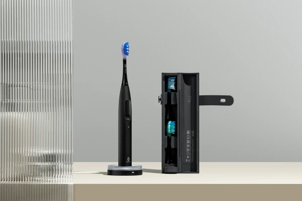 Oclean X Ultra Set Black pouzdro a sonický kartáček, černý