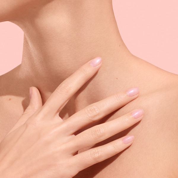 Manucurist Active Plump, Vyživující lak na nehty s kolagenem, 15 ml